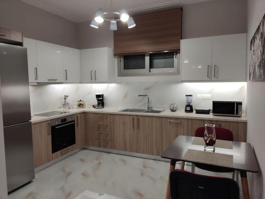 Ebony And Ivory Suites โดรเซีย ภายนอก รูปภาพ