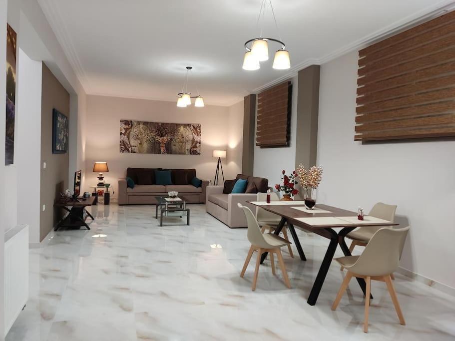 Ebony And Ivory Suites โดรเซีย ภายนอก รูปภาพ