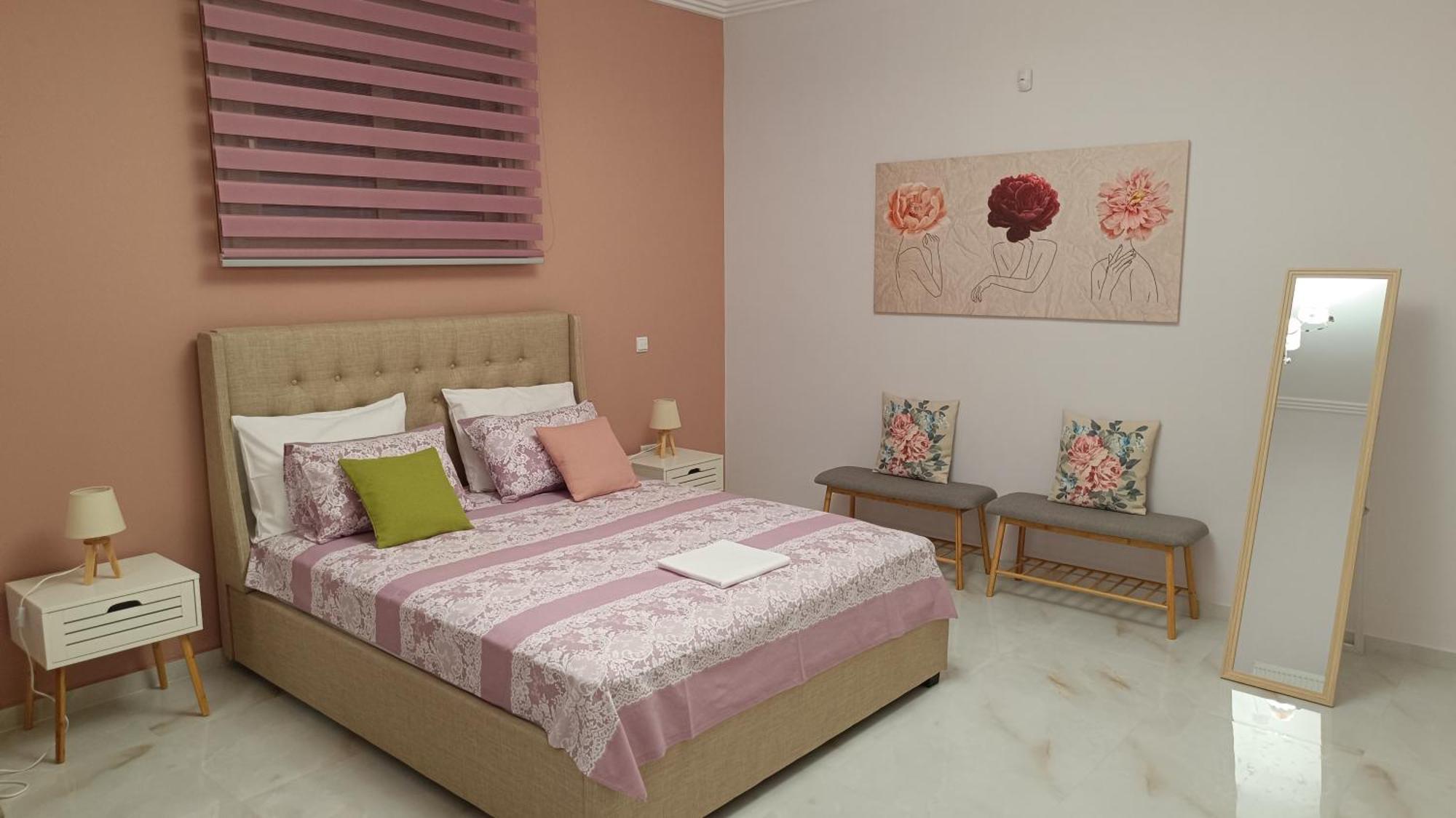 Ebony And Ivory Suites โดรเซีย ภายนอก รูปภาพ